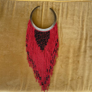 Collier perlé Africain Rouge & Noir